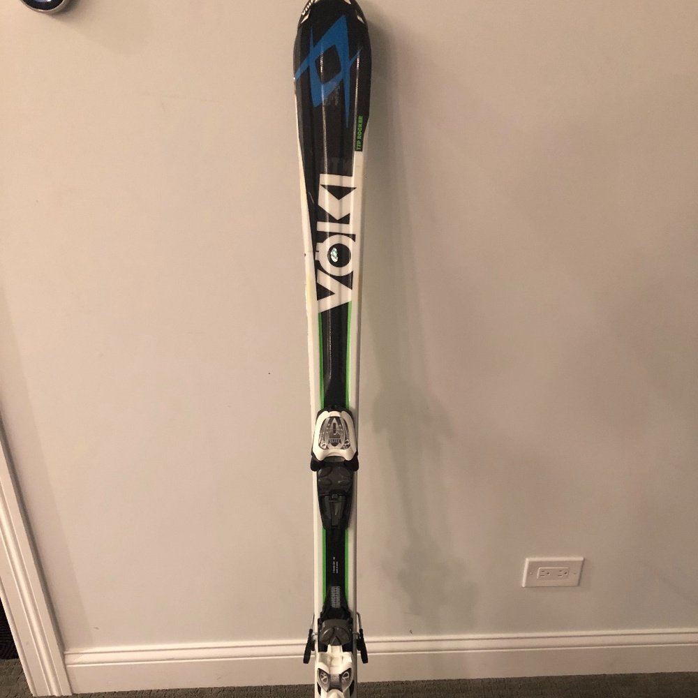 KIDS Volkl "RTM" skis & Marker 7.0 bindings